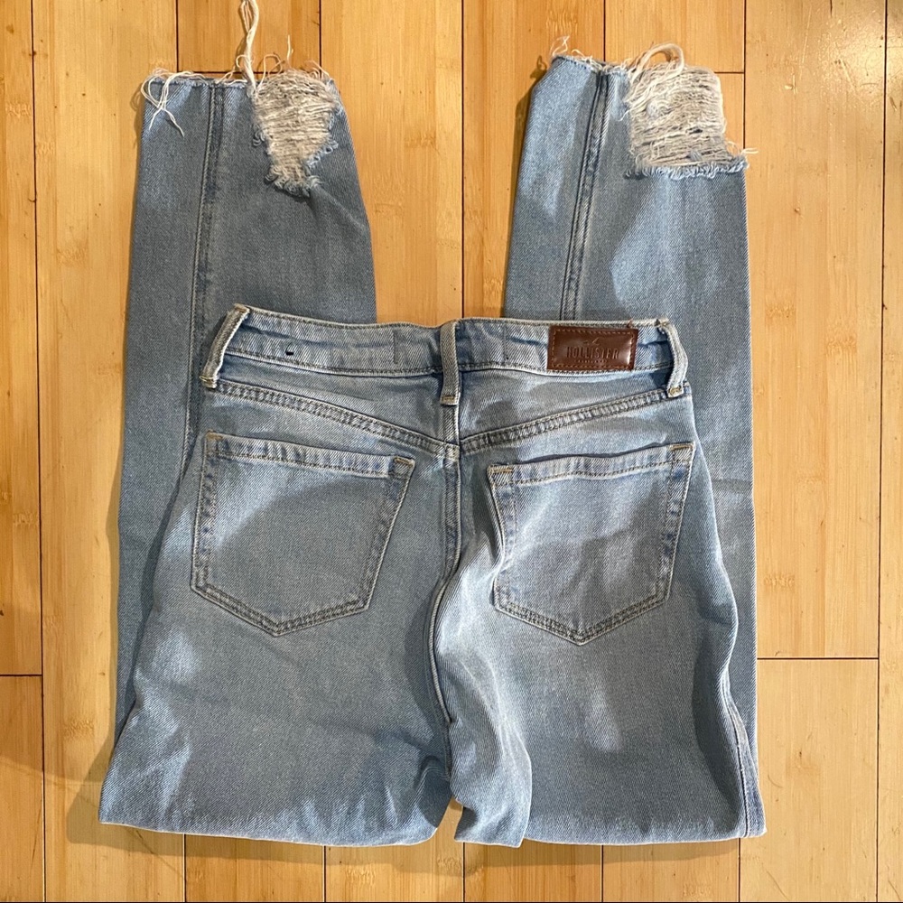 Hollister, mom jeans